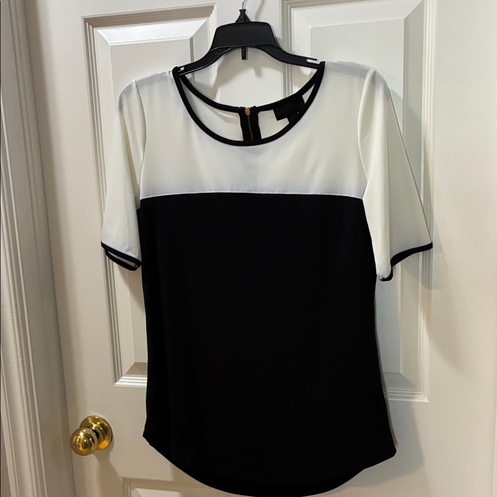 Worthington Black and White Blouse